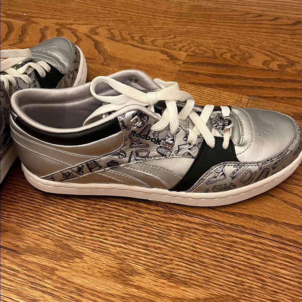 Collectible 2008 Reebok Classic Hasbro Monopoly Collection Womens Size 7 - Picture 11 of 15